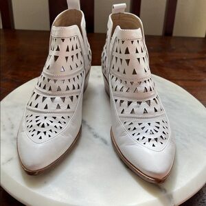 CECELIA NY Catherine Perforated Ankle Heel Booties White Women's Size 7.5 B